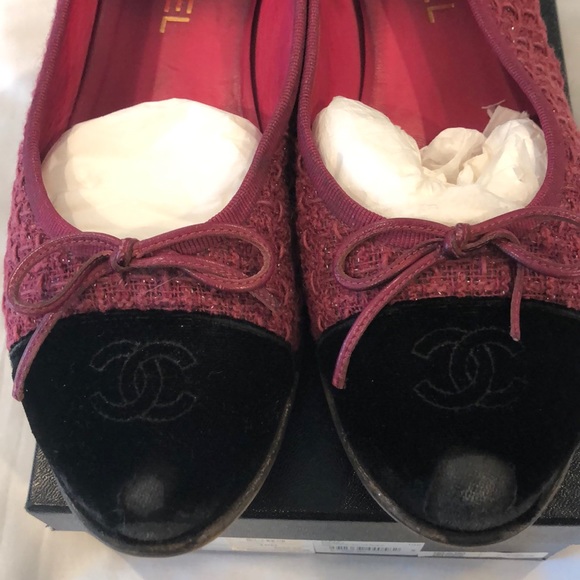 Chanel bordeaux suede classic authentic ballet flats